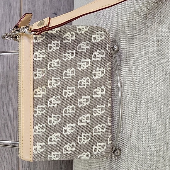 Dooney & Bourke Canvas Leather Wristlet Wallet Purse - Picture 3 of 11